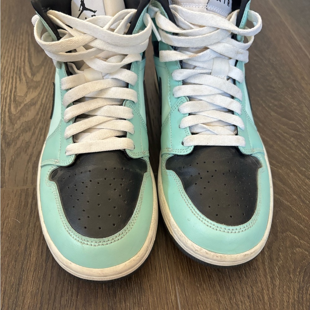 Jordan 1 Mid Light Dew and Black